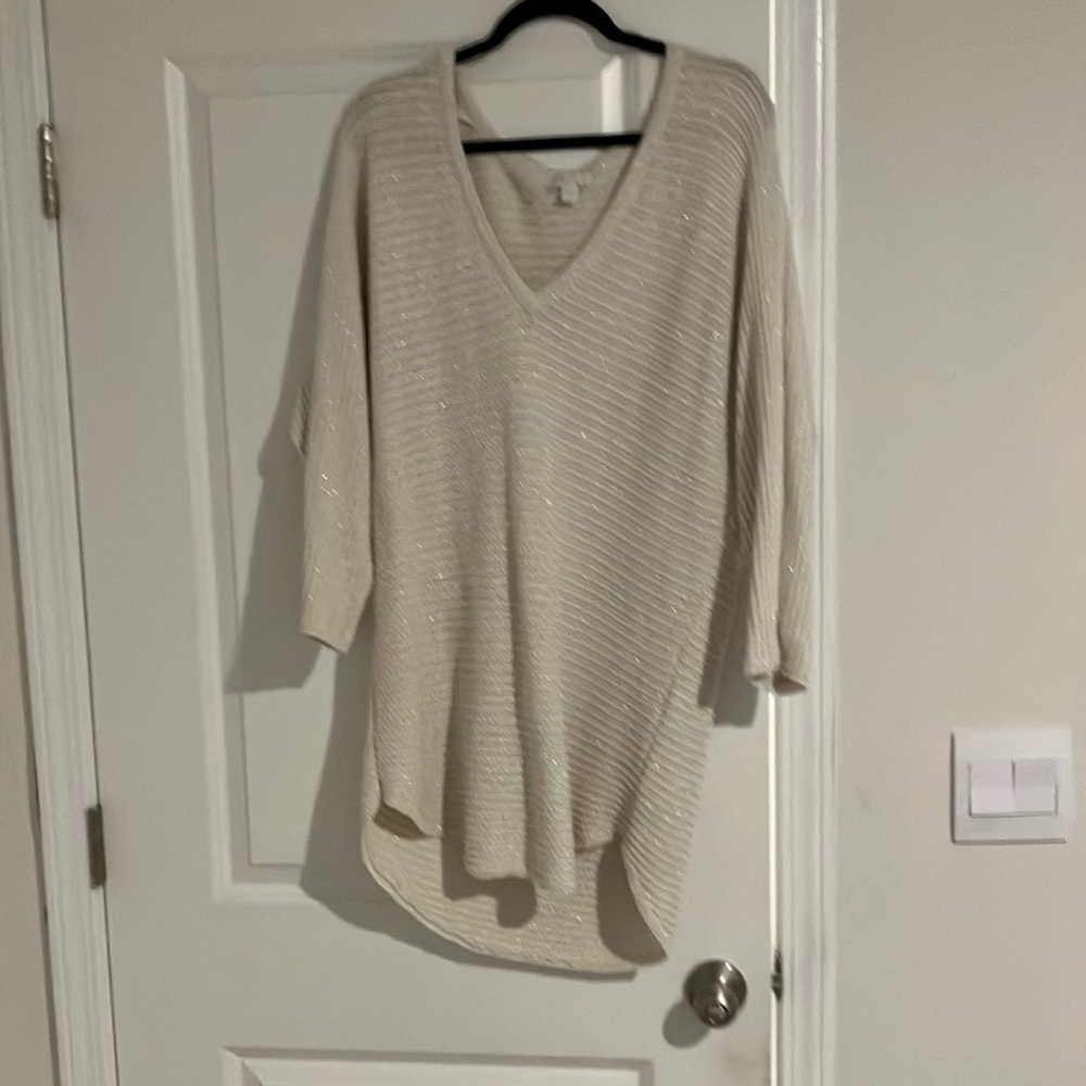 New York & Company Elegant Cream V-Neck Sweater size XL Everyday Fashion